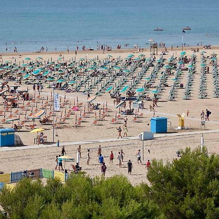 Giuliana - Appartamenti Бибионе Экстерьер фото